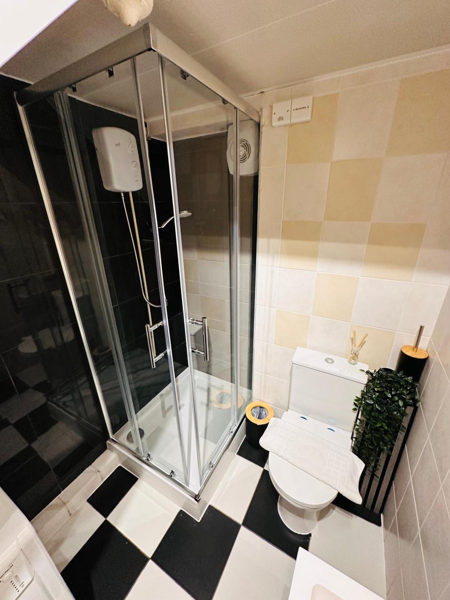 R2 - Elegant Private Room Opposite Queen Elizabeth Hospital - Harborne Birmingham Exteriér fotografie